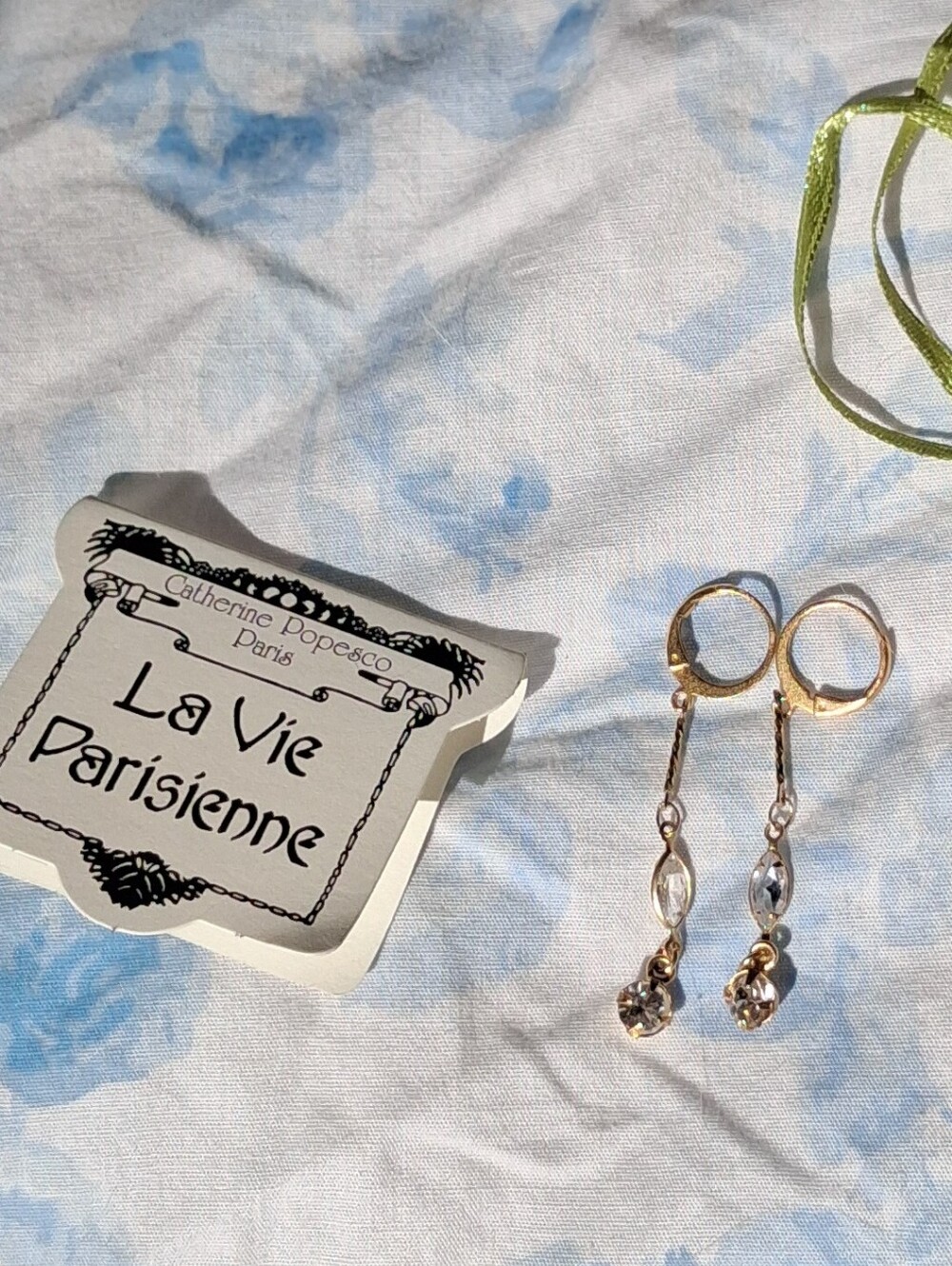Pretty La Vie Earrings